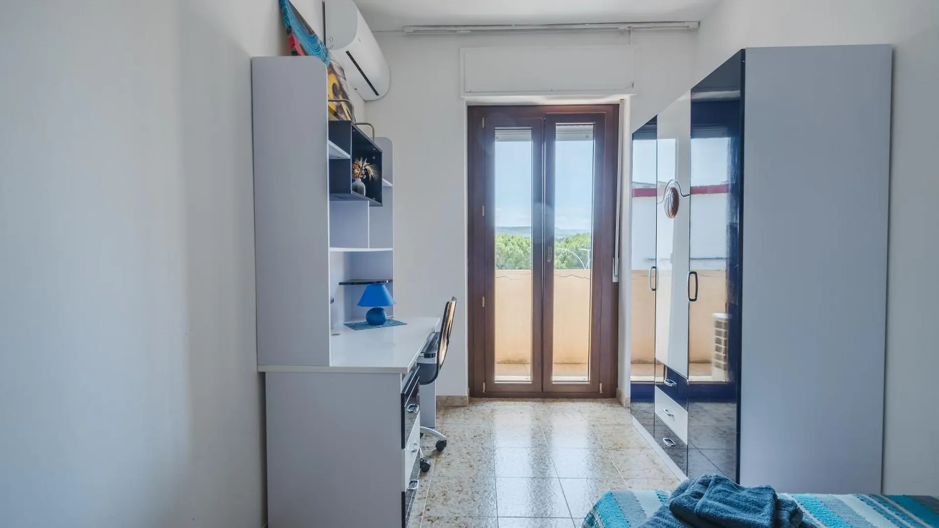 Alghero Bright House 0*,
